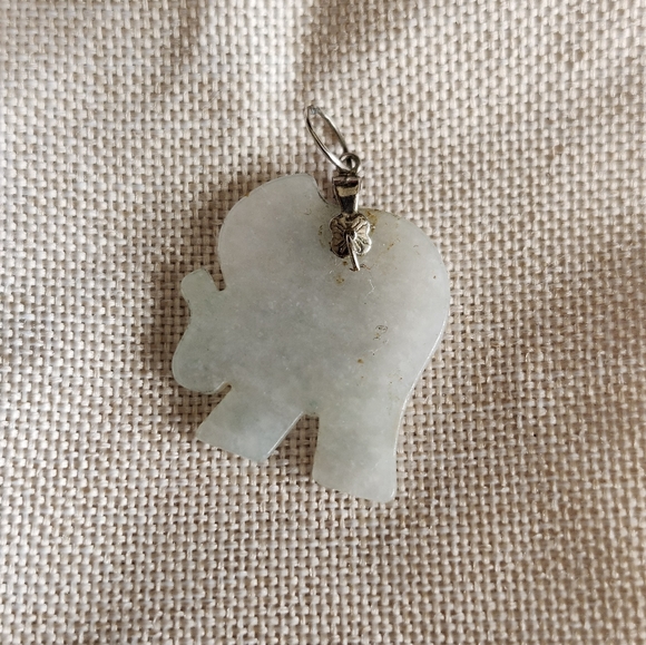 Elephant Shaped Jade Pendant - Picture 5 of 5